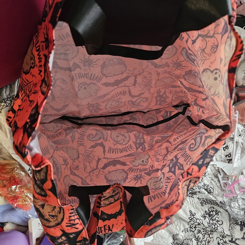 Tote bag